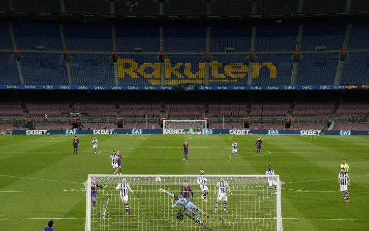 REUTERS/Albert Gea