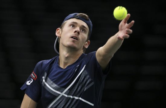 De Minaur