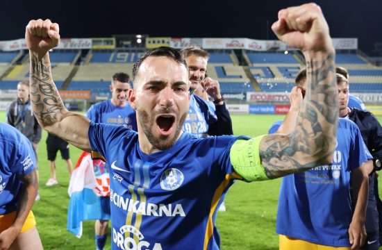 Lani je bil za najboljšega nogometaša sezone 2019/20 razglašen Mitja Lotrič