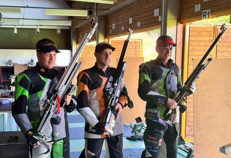 Rajmond Debevec, Robi Markoja, Erik Kandare