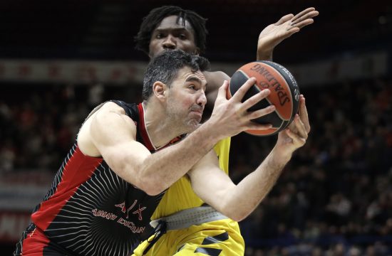Luis Scola