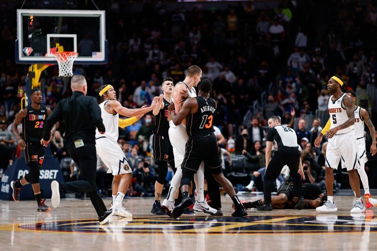 Markieff morris Nikola Jokic