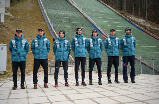 Slovenska reprezentanca v smučarskih skokih