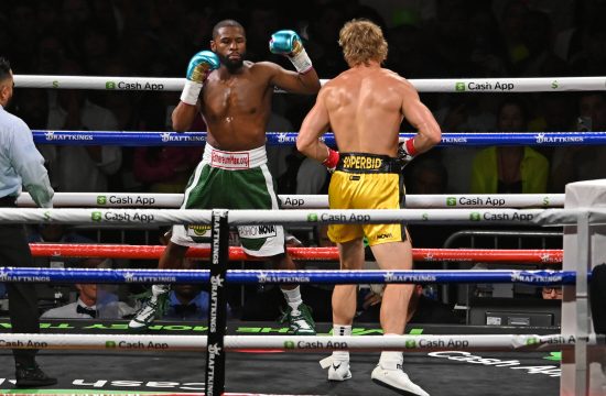 Floyd Mayweather Logan Paul