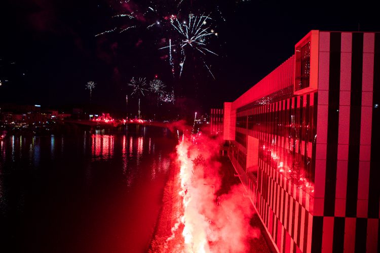 Razsvetljena Drava v čast Tavaresu