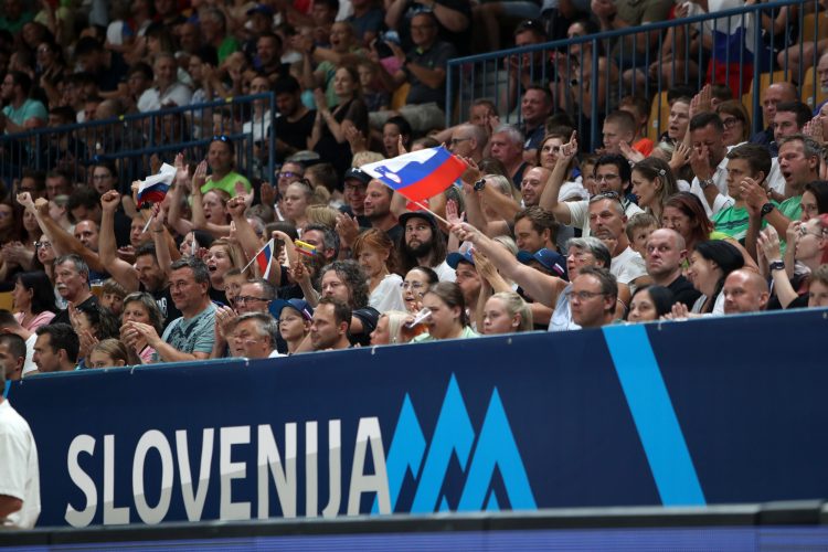 vstopnice Slovenija Hrvaška