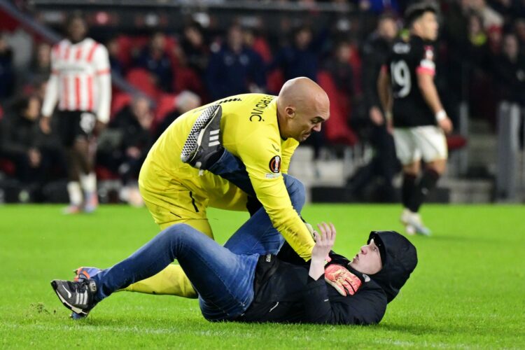 Marko Dmitrović PSV Sevilla