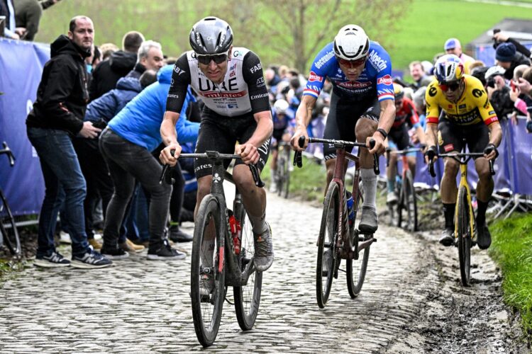 Pogačar van Aert van der Poel