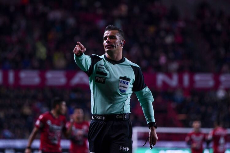 Sodnik Fernando Hernandez