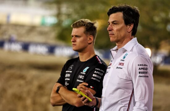 Mick Schumacher in Toto Wolff
