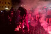 West Ham navijači policija