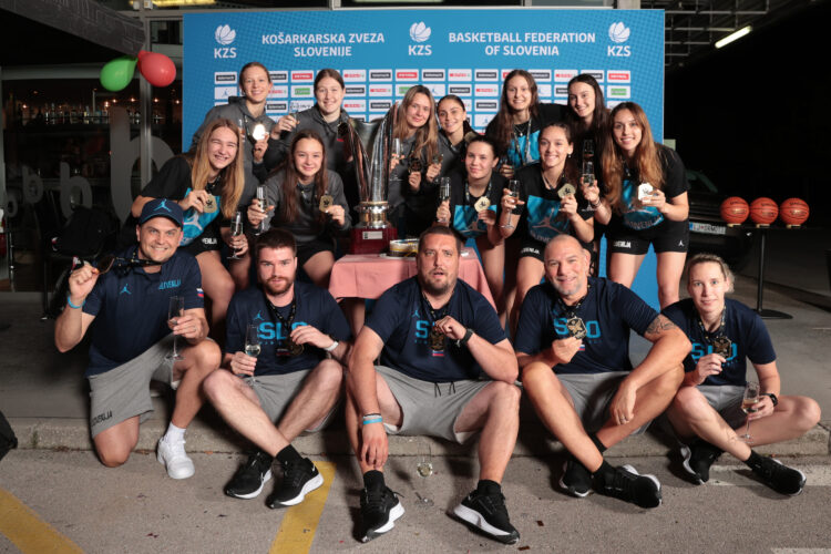 Slovenija košarka ženske U18