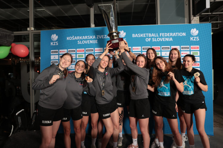 Slovenija košarka ženske U18