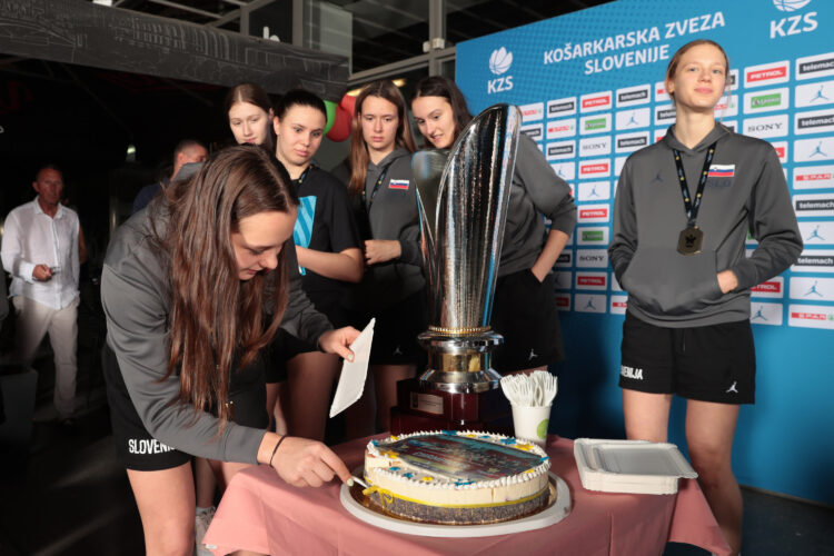 Slovenija košarka ženske U18