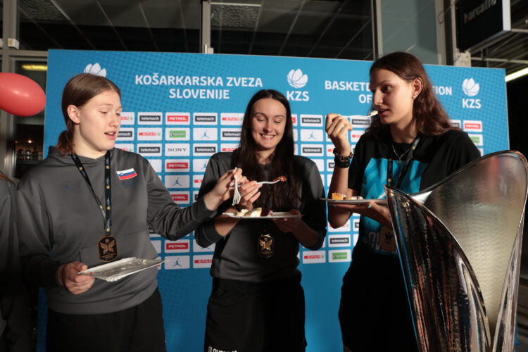 Slovenija košarka ženske U18