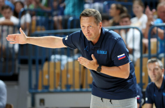 Aleksander Sekulić. Slovenija - Kitajska
