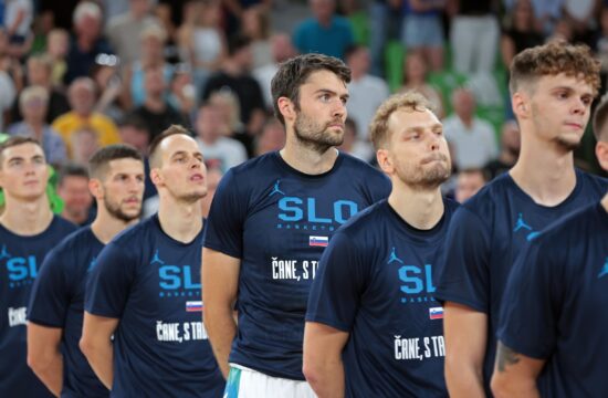 Mike Tobey Slovenija