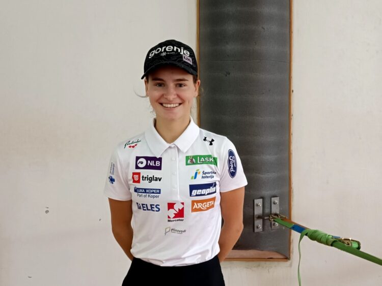 Nika Križnar