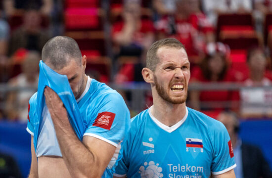 slovneija - japonska, slovenska odbojkarska reprezentanca,Tine Urnaut