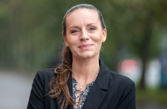 Alenka Artnik