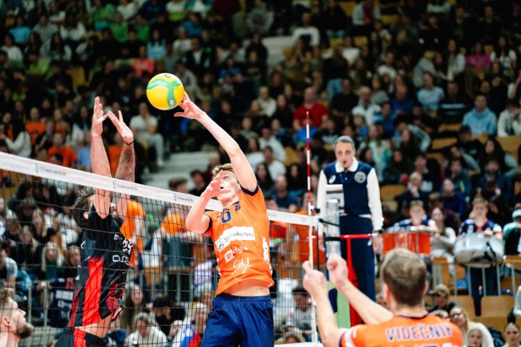 ACH Volley