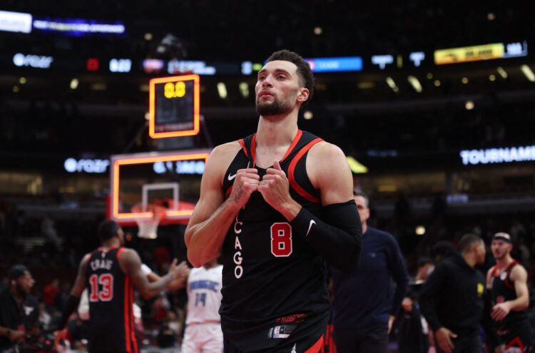 Zach Lavine Chicago Bulls v luknji