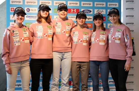 slovenska ženska skakalna reprezentanca