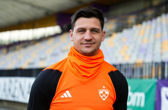 nogomet nk maribor sven šoštarič karić