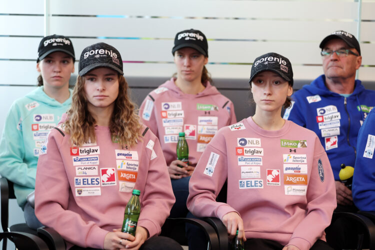 Nika Križnar Nika Prevc