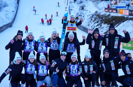slovenska ženska skakalna reprezentanca