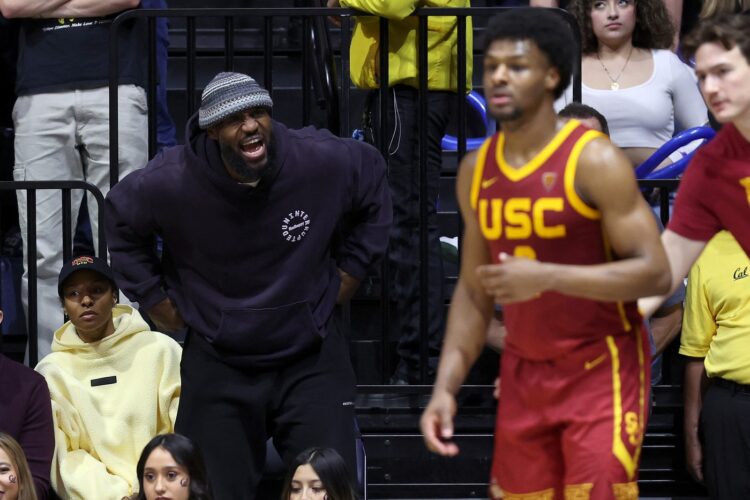 LeBron James in Bronny