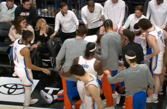 Bismac Biyombo se je zgrudil