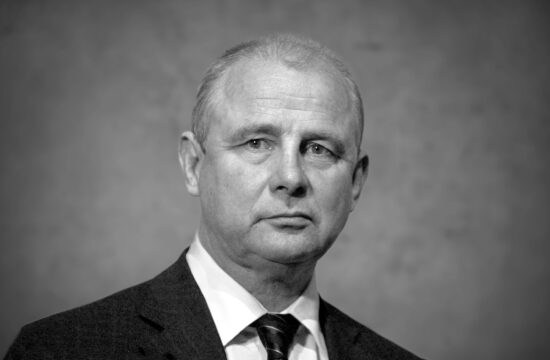 Bernd Hoelzenbein