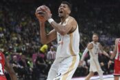 Walter Tavares