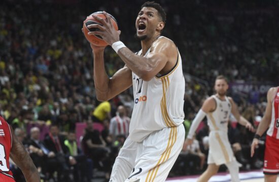Walter Tavares