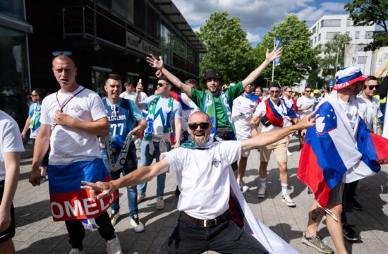Danska - Slovenija navijači