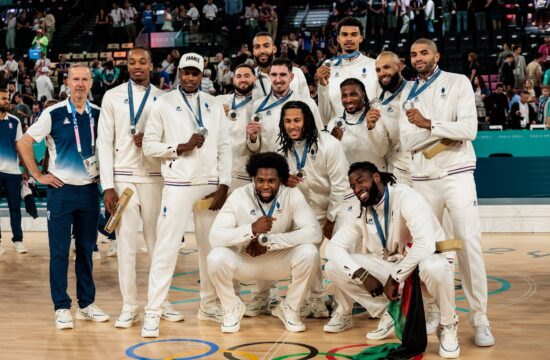 FRA, Paris, Olympischen Spiele Paris 2024, (10.08.2024, Basketball Herren Siegerehrung, Bercy Arena) Silber für die Herr