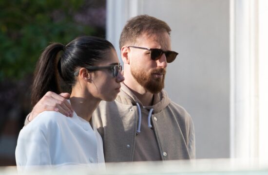 Jan Oblak and his girlfriend, Olga Danilovic, romantic stroll through the streets of Madrid