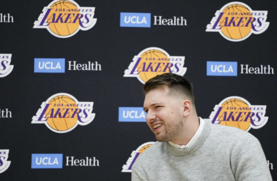 Lakers Doncic Basketball
