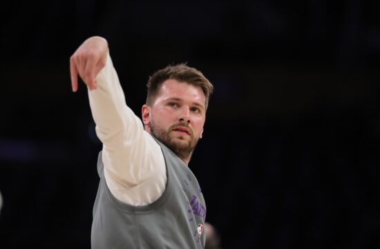 NBA: FEB 19 Hornets at Lakers