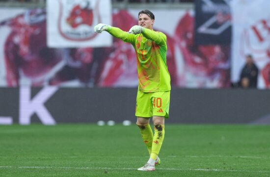 Jonas Urbig