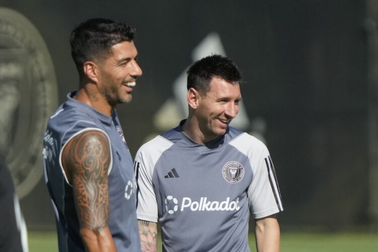 Luis SuarezLionel Messi