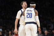 Luka Dončić Richaun Holmes