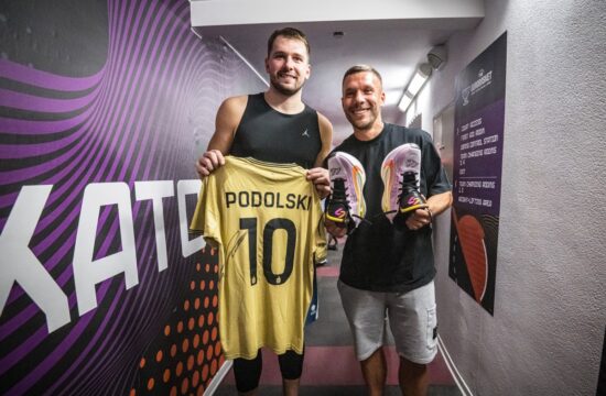 Luka Dončić, Lukas Podolski
