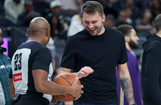 Mavericks Lakers Basketball