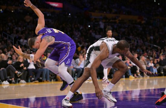 NBA: San Antonio Spurs at Los Angeles Lakers