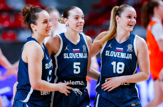 Slovenska ženska košarkarska reprezentanca