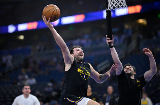 Lakers Magic Basketball